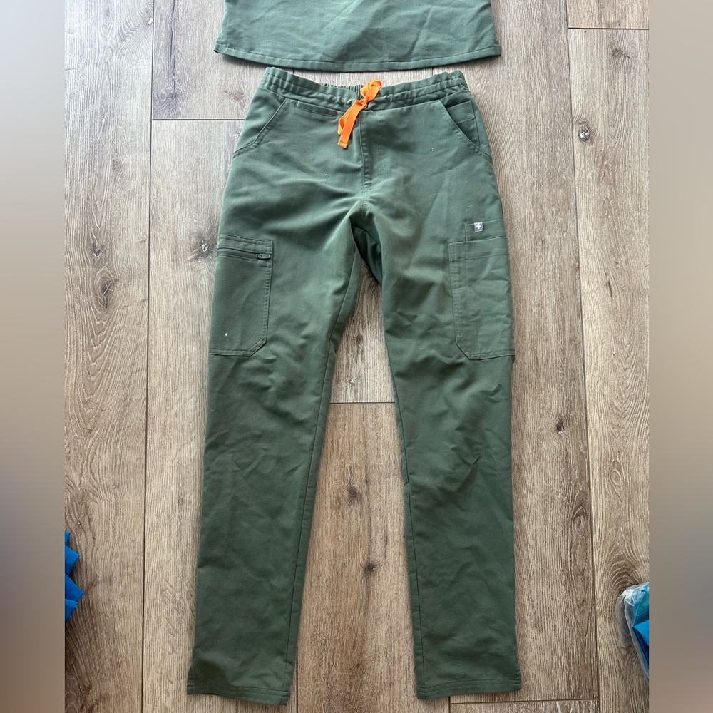 Figs Moss Scrub Set - XXS Top, XS Bottom